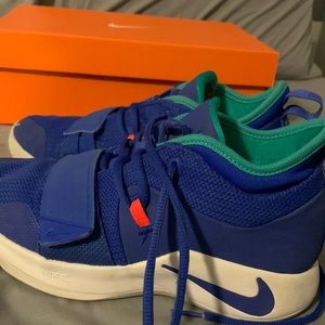 pg 3. blue, size 6.5, good condition